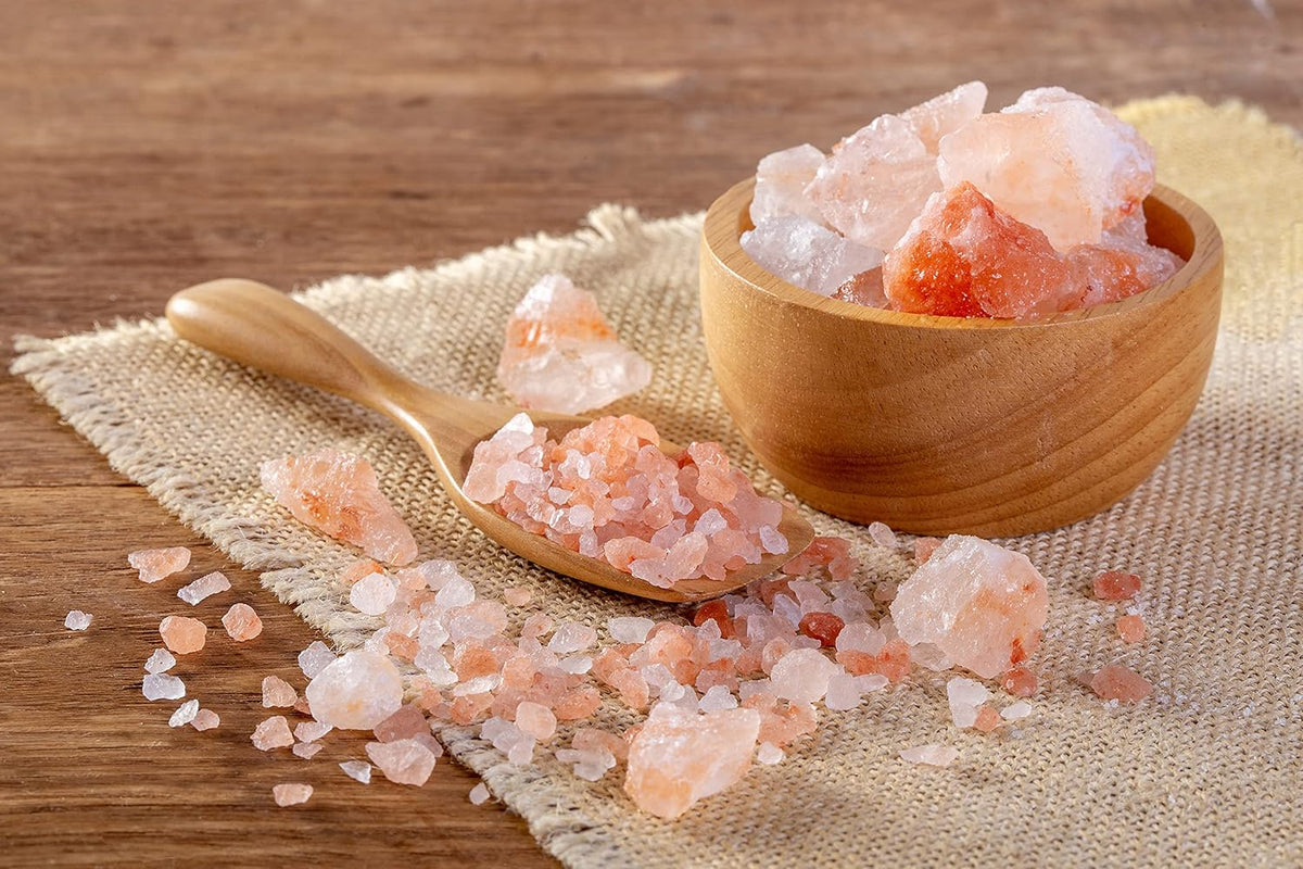 SPINTZ Rosa Natursalz in der Küche – ideal zum Würzen von Speisen und für Salzmühlen geeignet